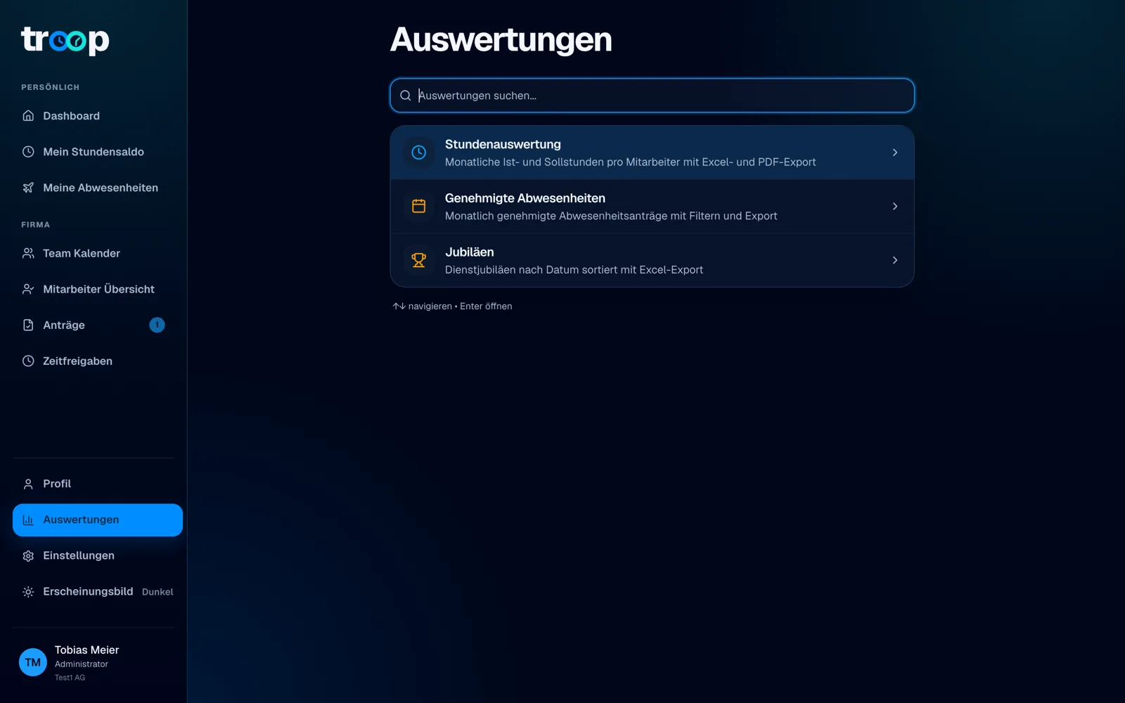 Auswertungen: Stunden, genehmigte Abwesenheiten und Jubiläen.